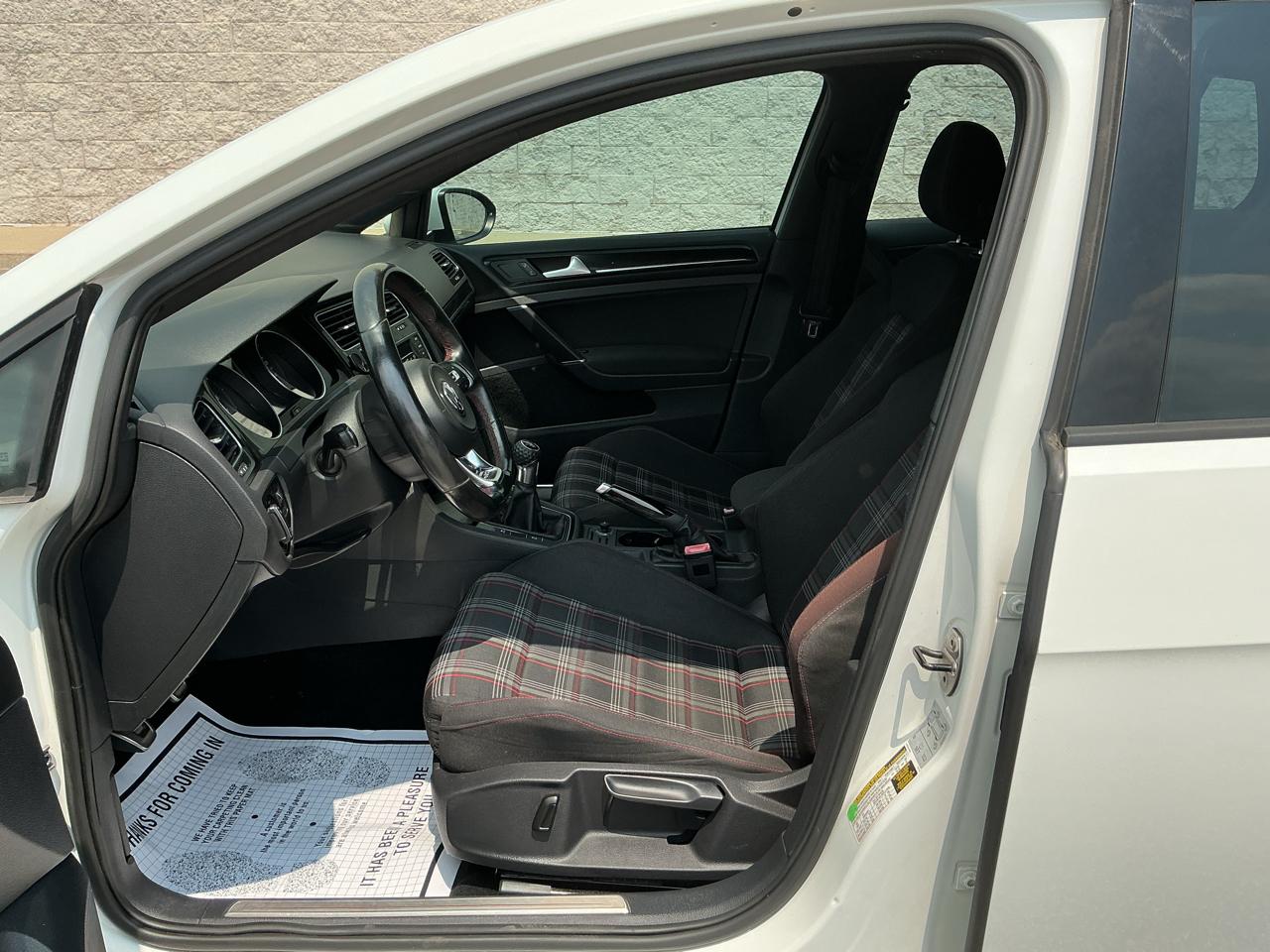 Volkswagen GTI S 6M 4-Door 2016