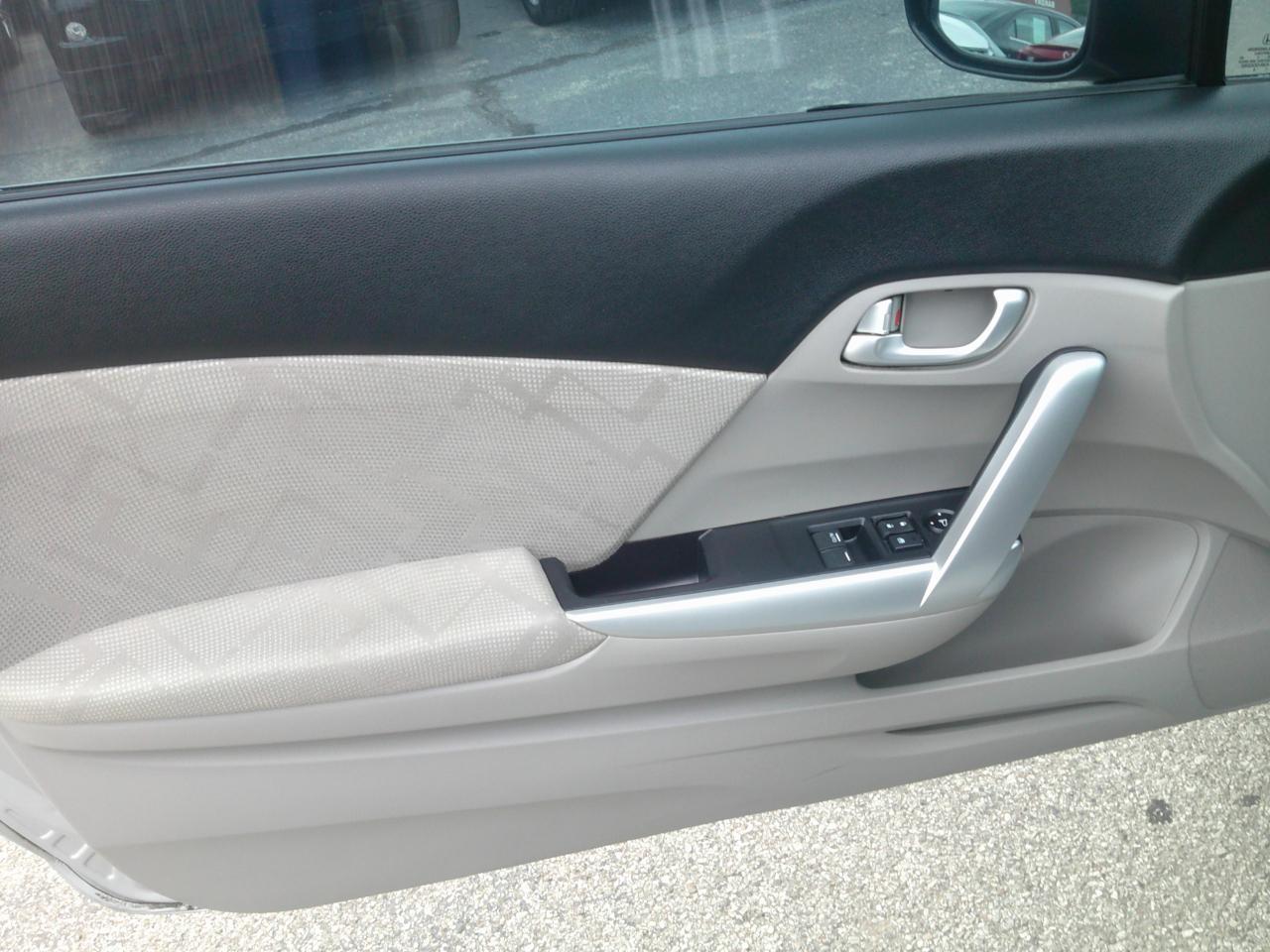 Honda Civic EX Coupe 5-Speed AT 2013