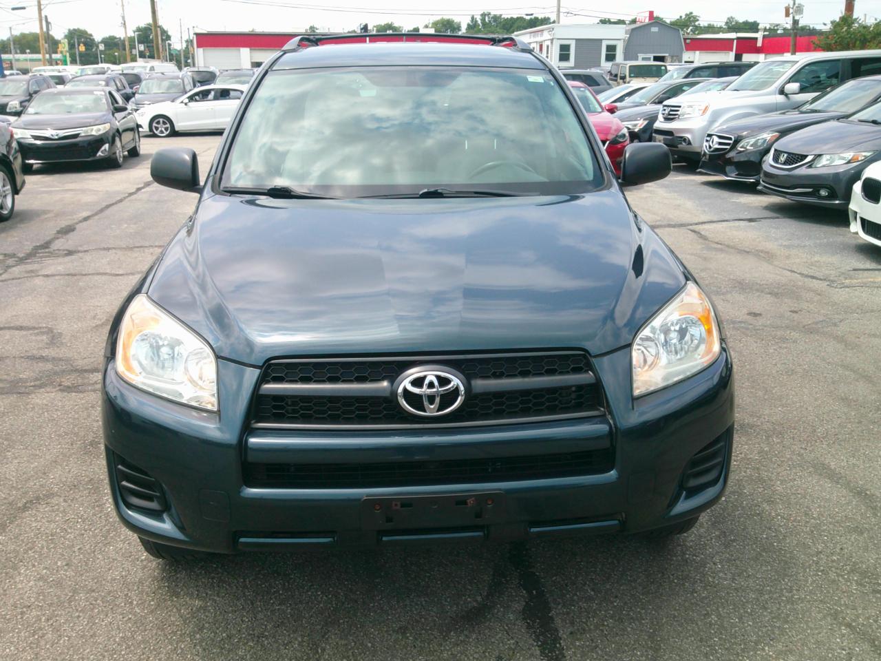 Toyota RAV4 Base I4 4WD 2011