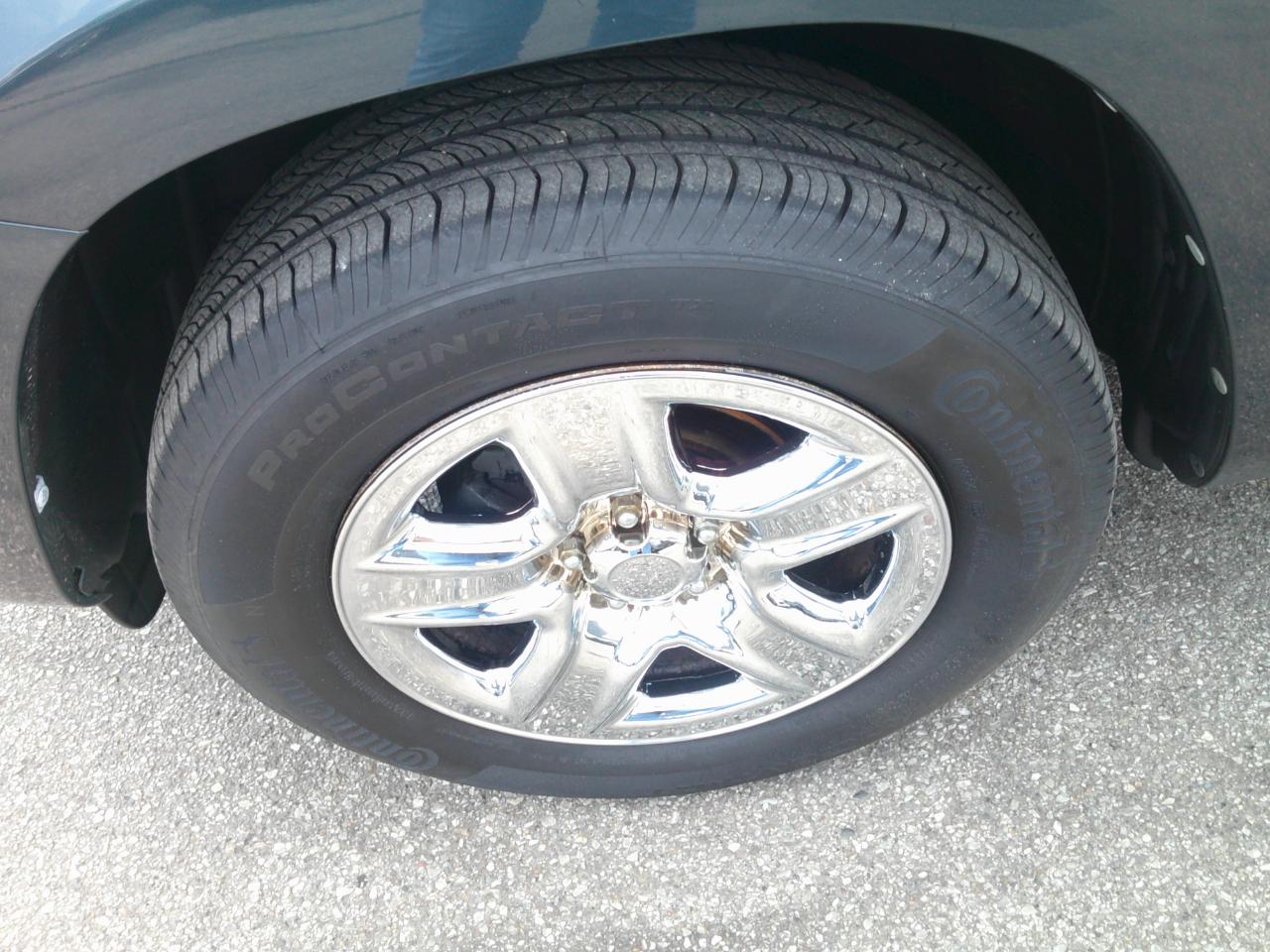 Toyota RAV4 Base I4 4WD 2011
