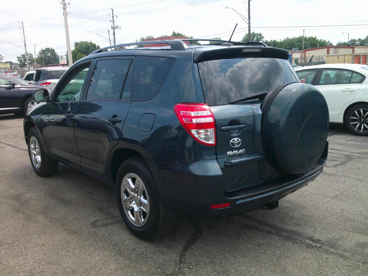 Toyota RAV4 Base I4 4WD 2011