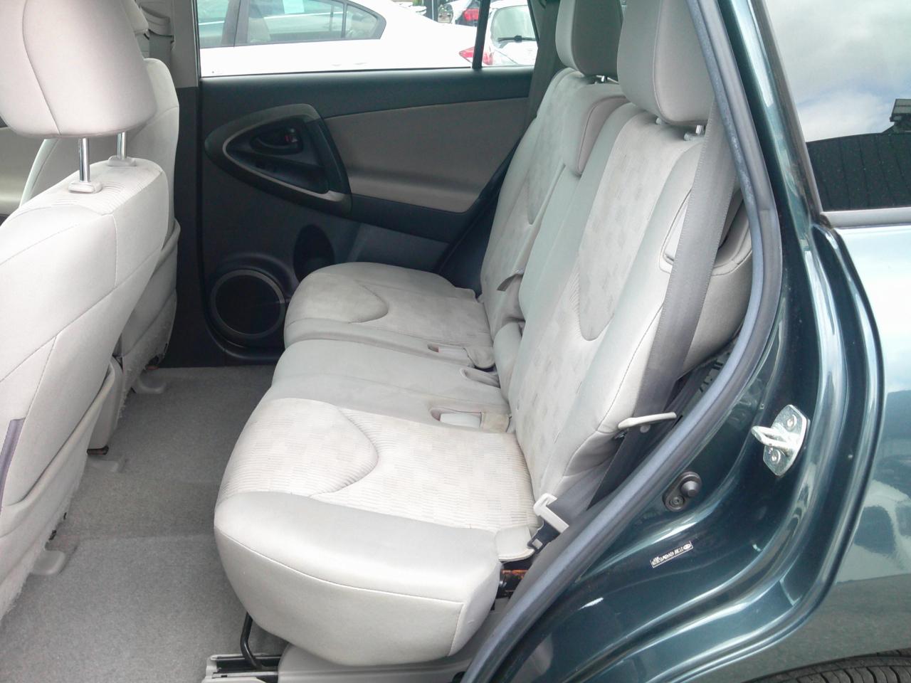Toyota RAV4 Base I4 4WD 2011