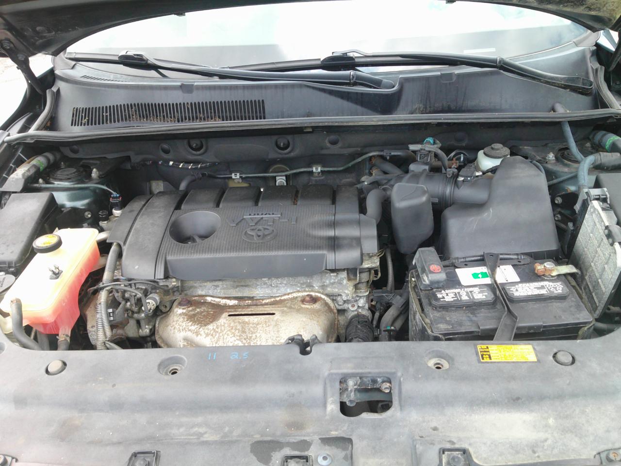 Toyota RAV4 Base I4 4WD 2011