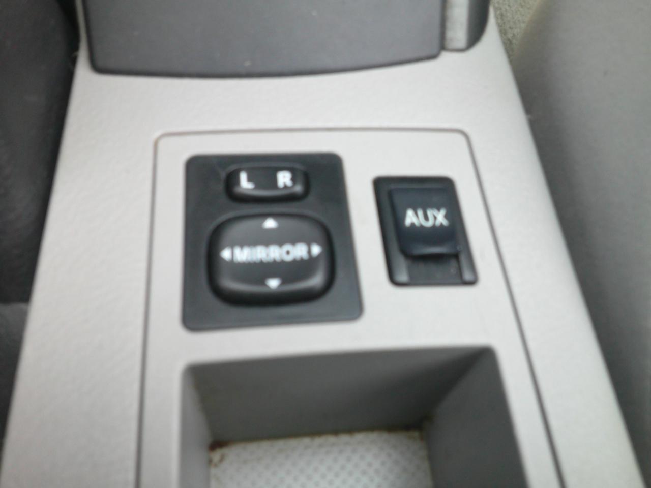 Toyota RAV4 Base I4 4WD 2011