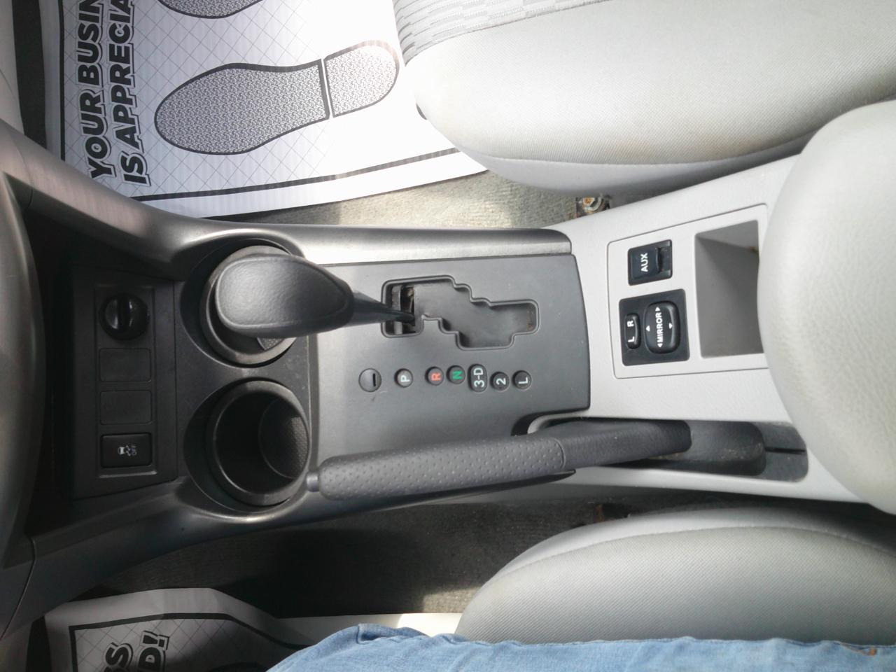 Toyota RAV4 Base I4 4WD 2011