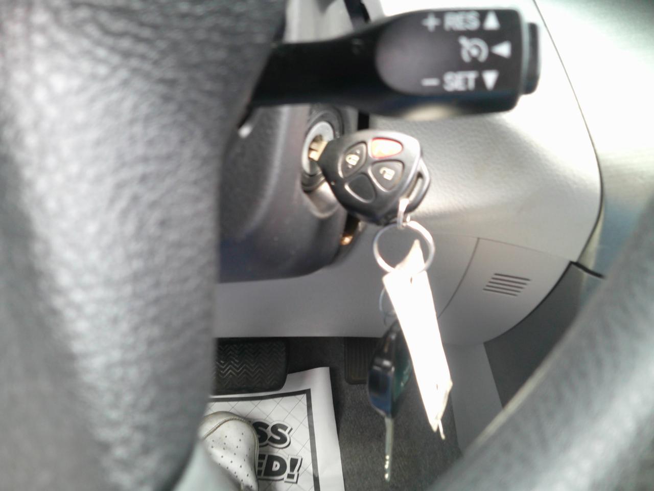 Toyota RAV4 Base I4 4WD 2011