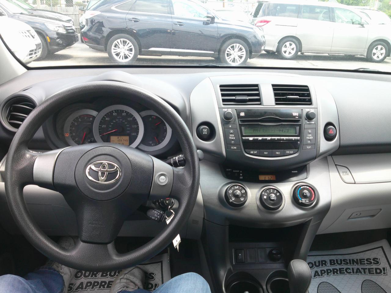 Toyota RAV4 Base I4 4WD 2011