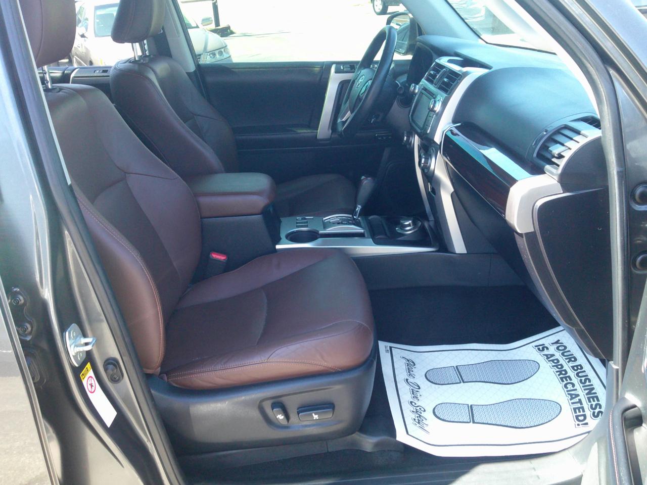 Toyota 4Runner Limited 4WD V6 2019