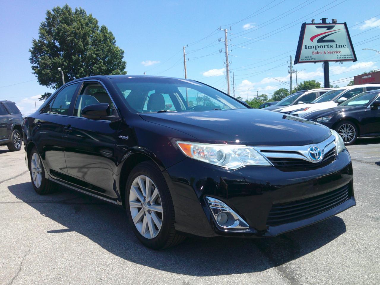 Toyota Camry Hybrid XLE 2014