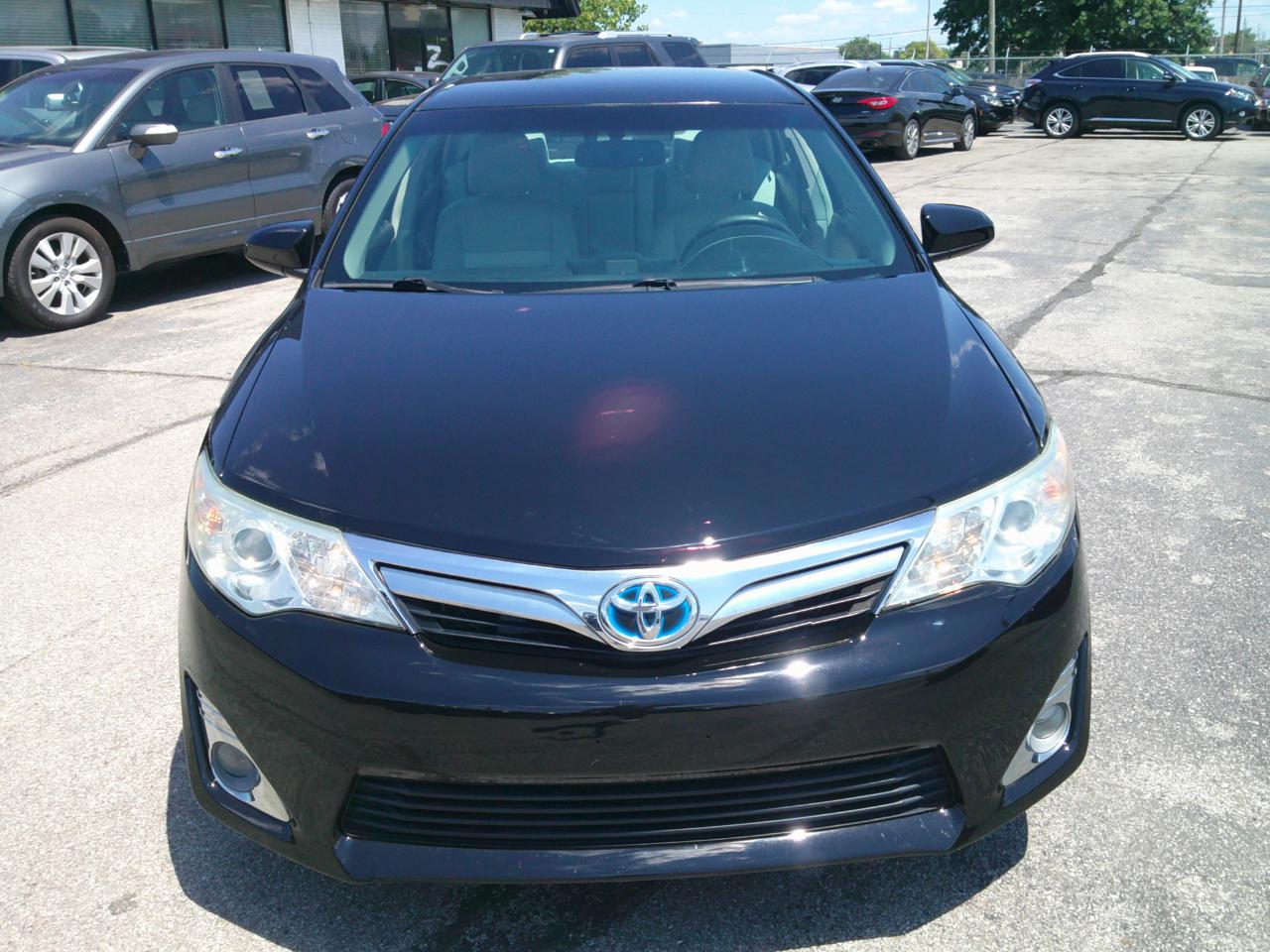 Toyota Camry Hybrid XLE 2014