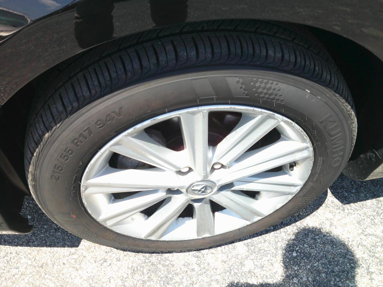 Toyota Camry Hybrid XLE 2014