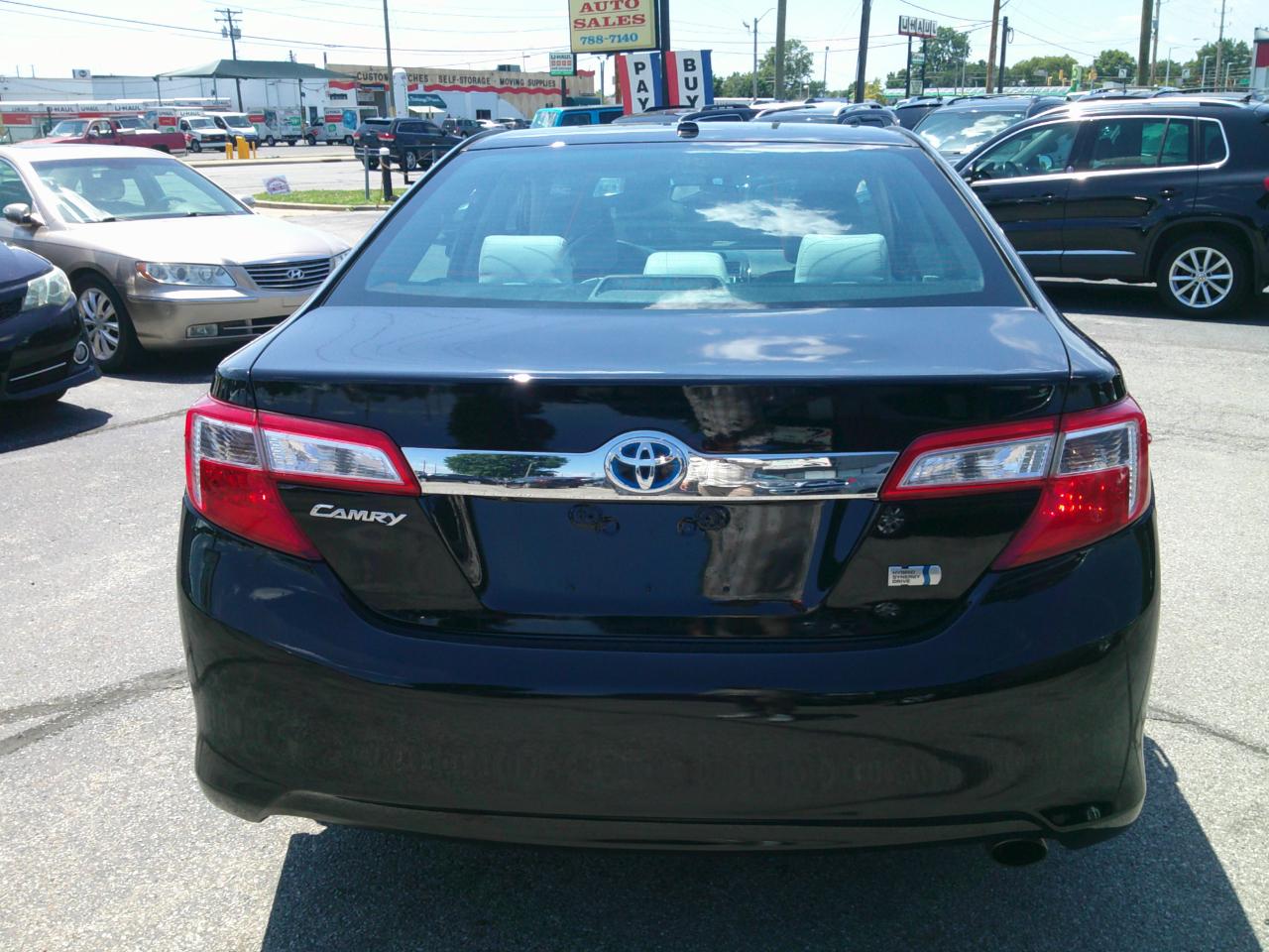 Toyota Camry Hybrid XLE 2014