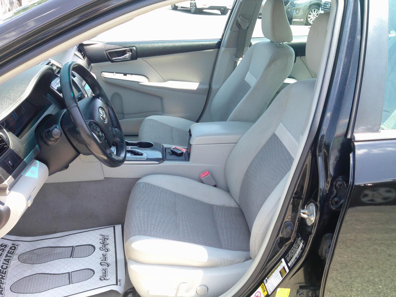 Toyota Camry Hybrid XLE 2014