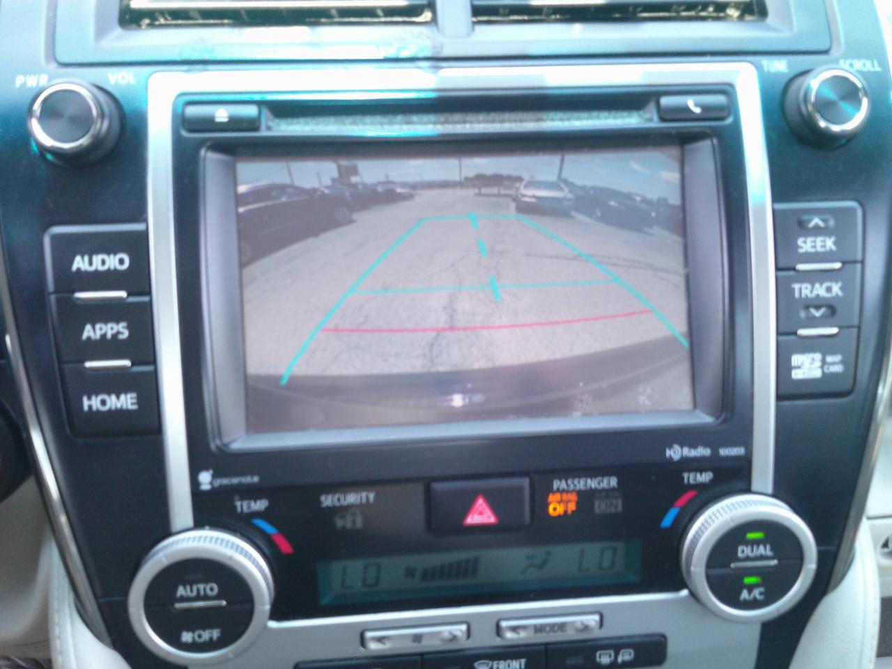 Toyota Camry Hybrid XLE 2014
