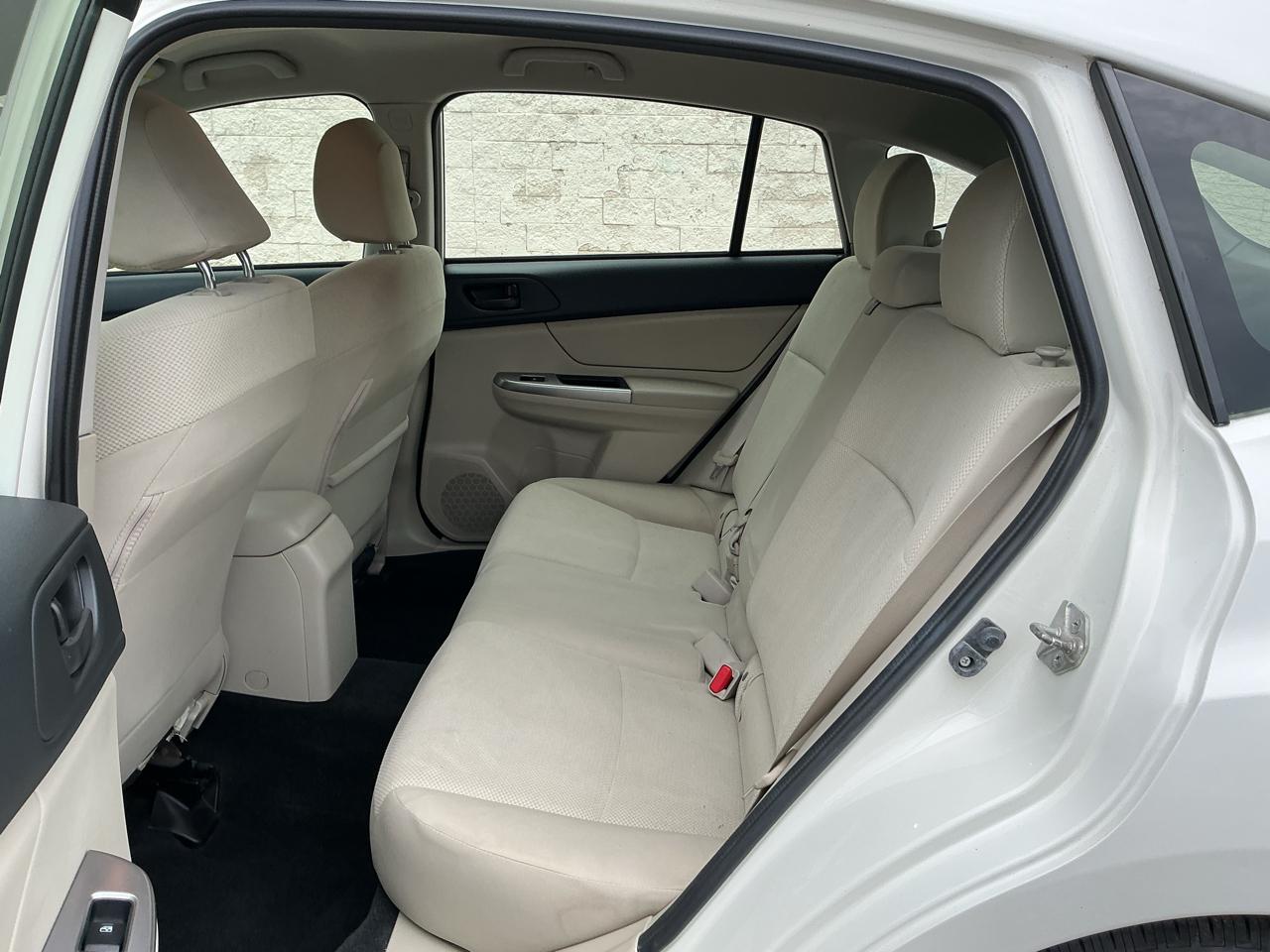 Subaru Impreza 2.0i PZEV CVT 5-Door 2015