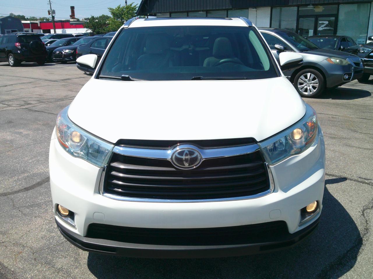 Toyota Highlander Limited FWD V6 2014