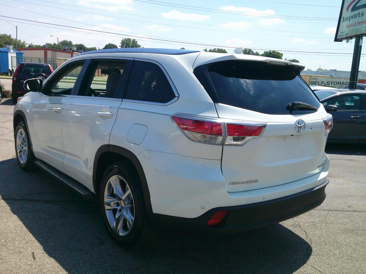 Toyota Highlander Limited FWD V6 2014