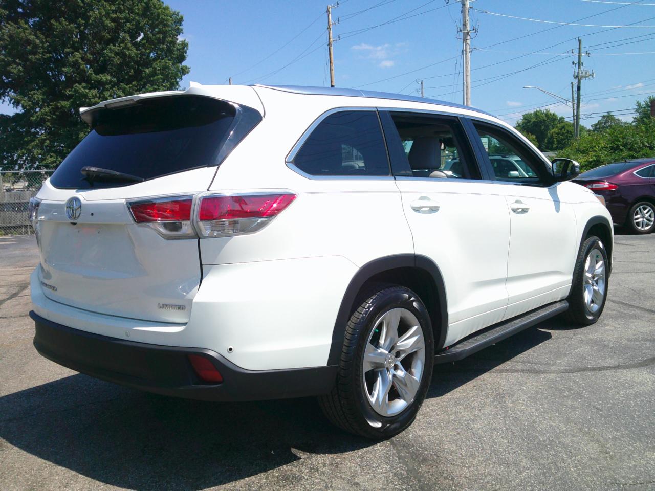 Toyota Highlander Limited FWD V6 2014