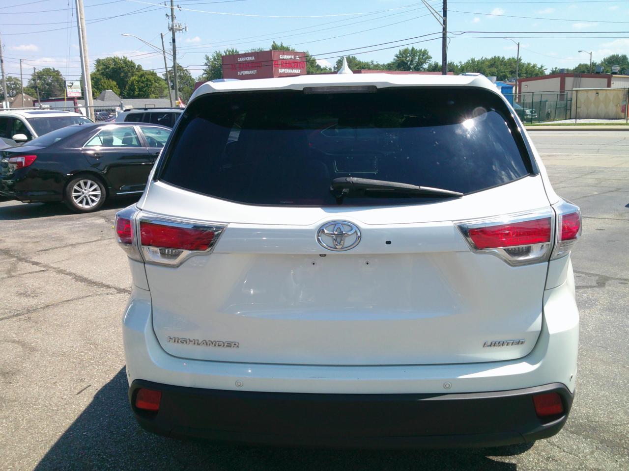 Toyota Highlander Limited FWD V6 2014