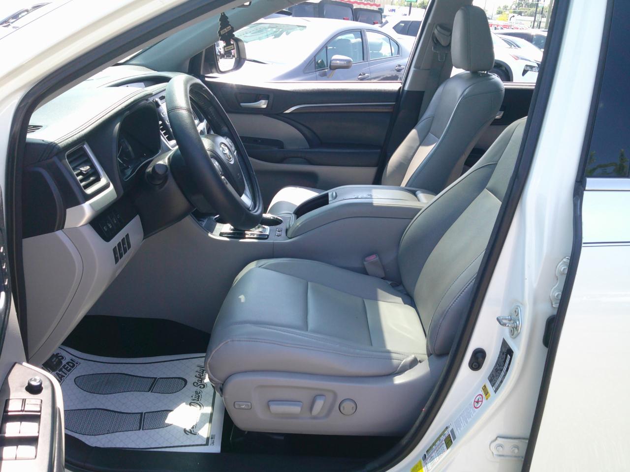 Toyota Highlander Limited FWD V6 2014