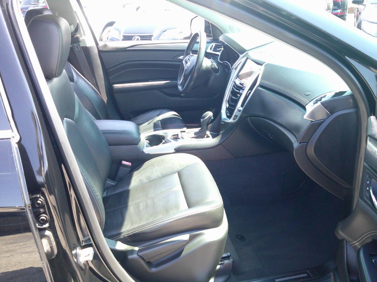 Cadillac SRX Standard FWD 2015