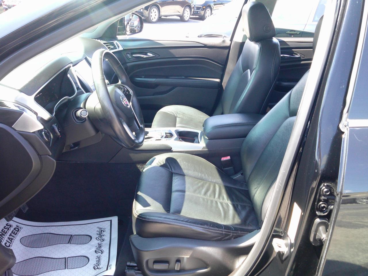 Cadillac SRX Standard FWD 2015