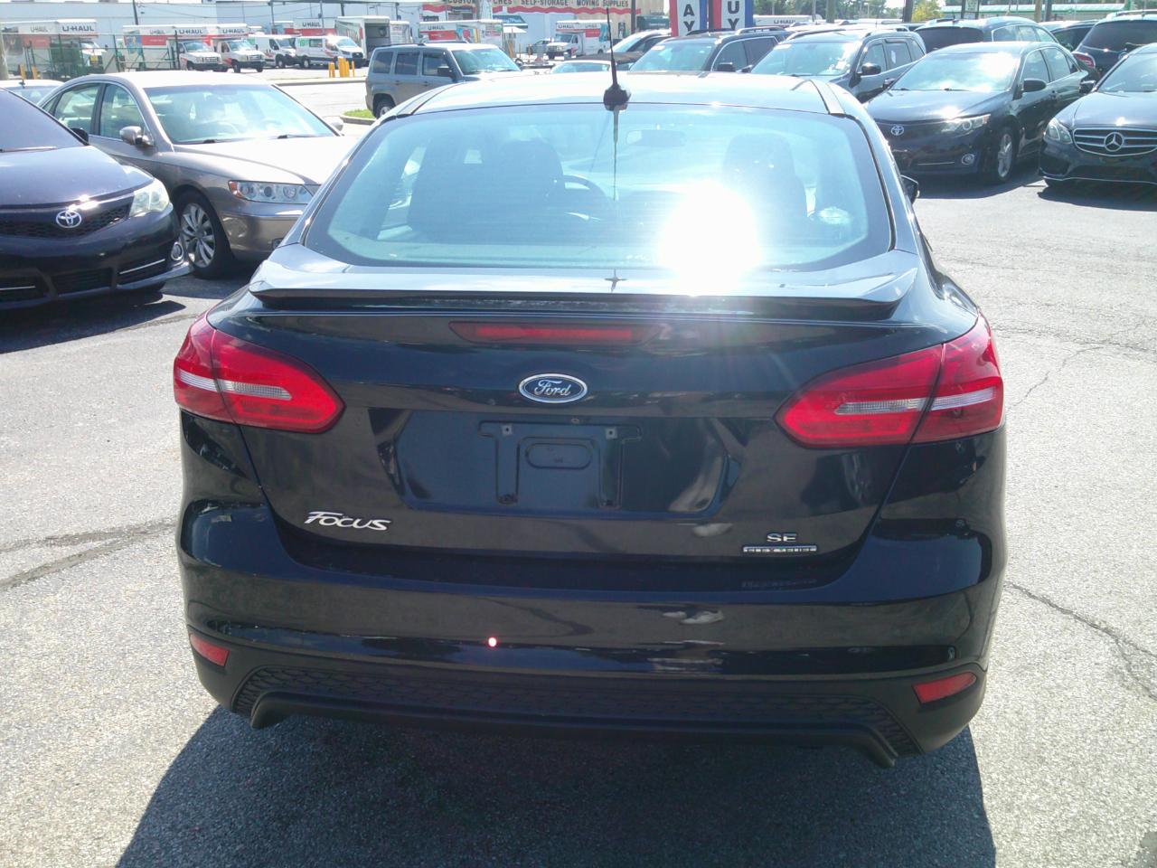 Ford Focus SE Sedan 2015