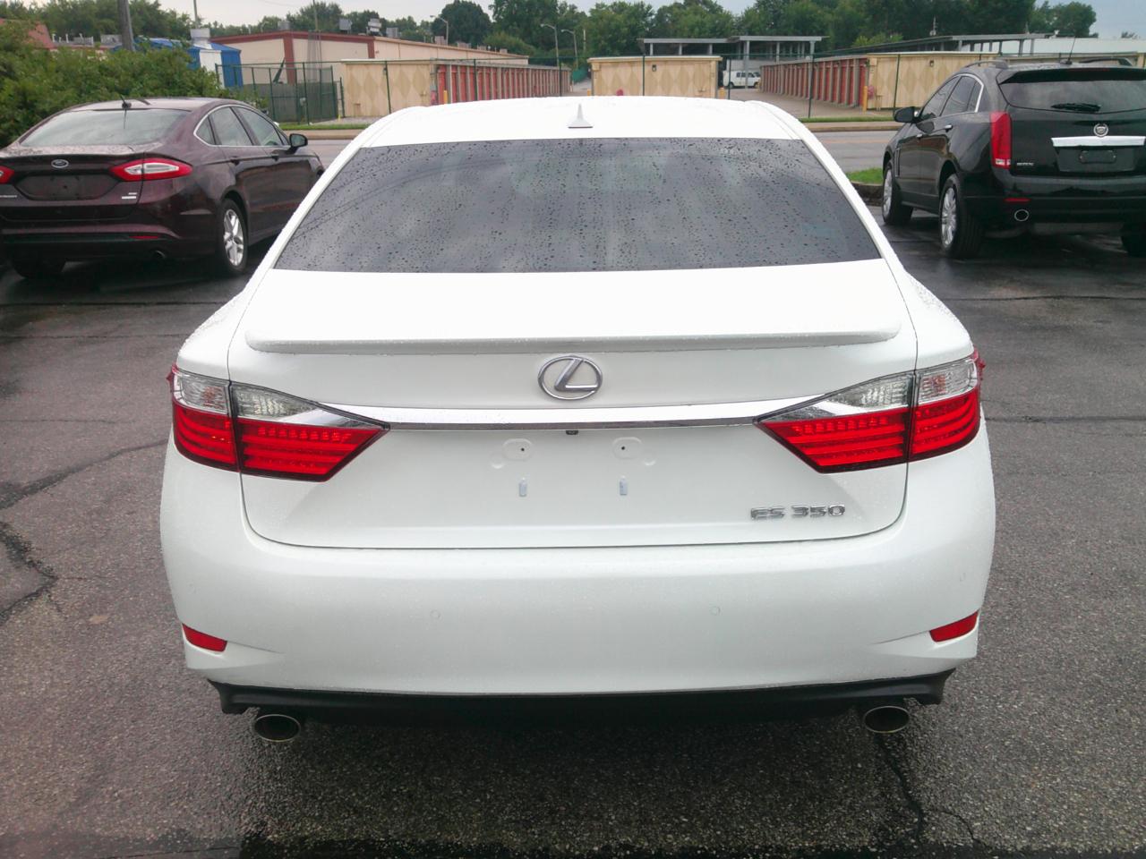 Lexus ES 350 Sedan 2013
