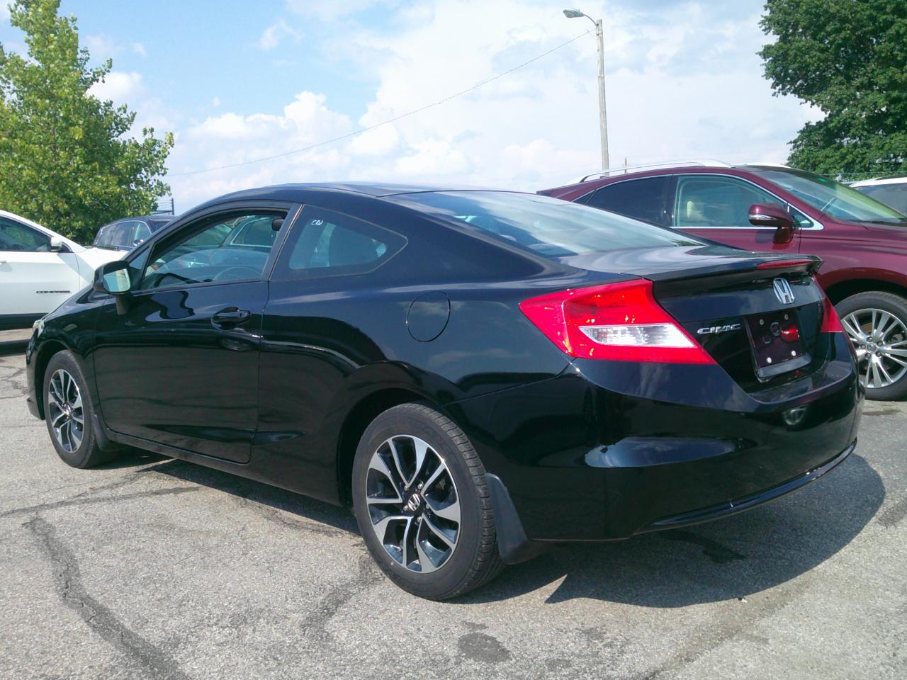 Honda Civic EX Coupe 5-Speed AT 2013