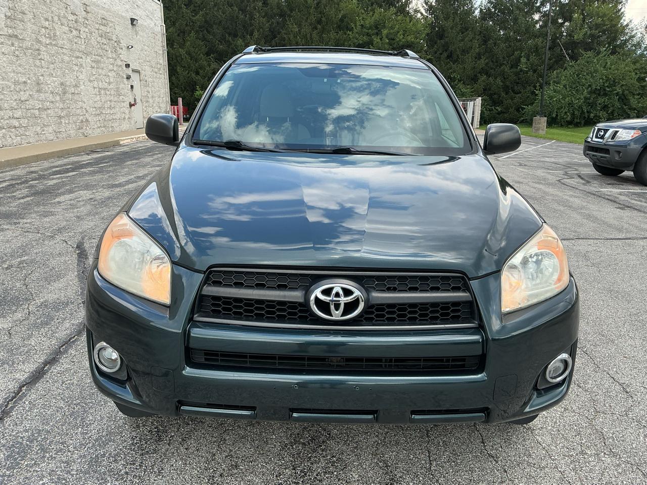 Toyota RAV4 Base I4 4WD 2010