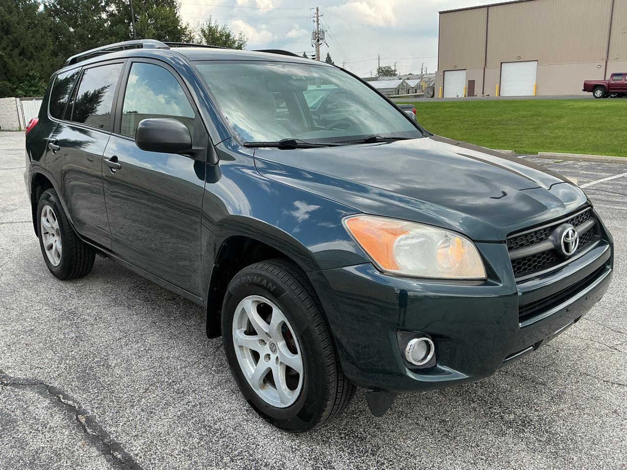 Toyota RAV4 Base I4 4WD 2010