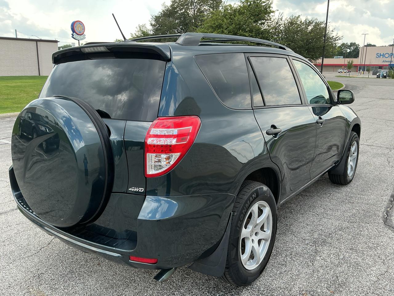 Toyota RAV4 Base I4 4WD 2010