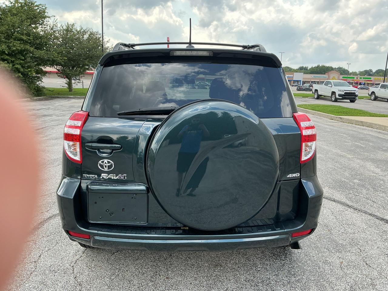 Toyota RAV4 Base I4 4WD 2010