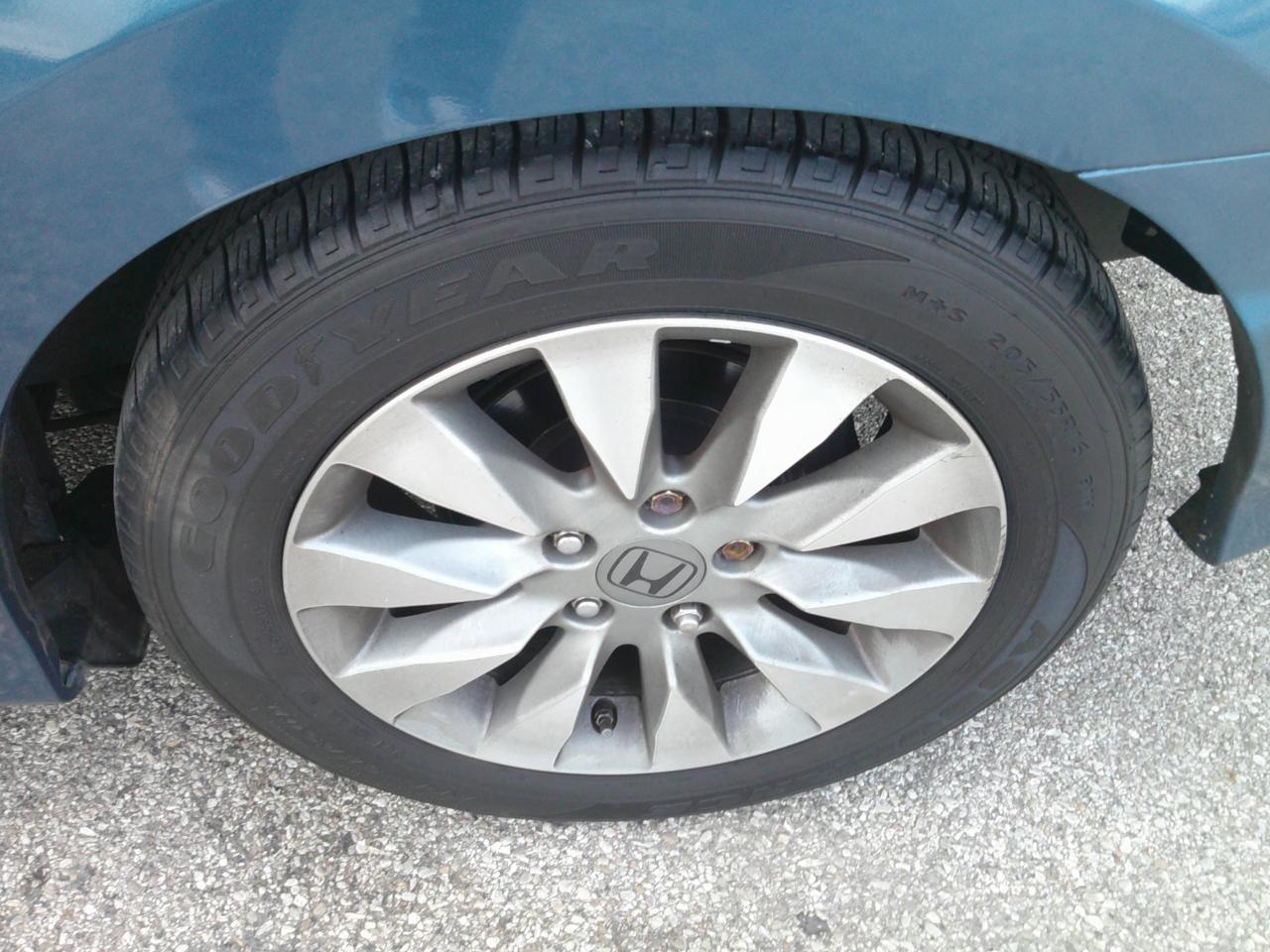 Honda Civic EX Coupe 5-Speed AT 2010
