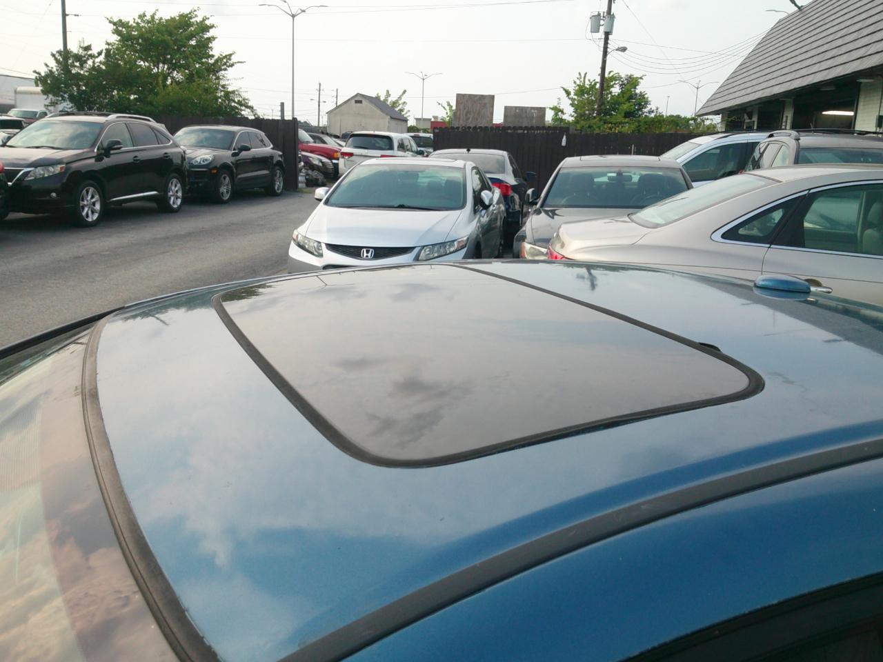 Honda Civic EX Coupe 5-Speed AT 2010