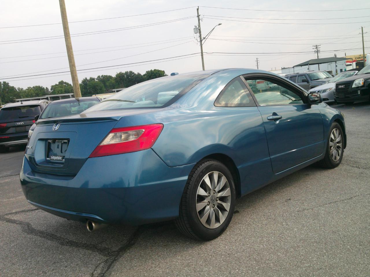 Honda Civic EX Coupe 5-Speed AT 2010