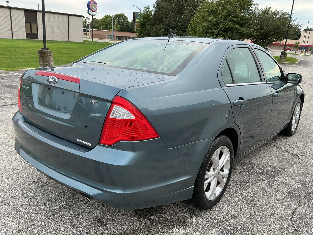 Ford Fusion SE 2012