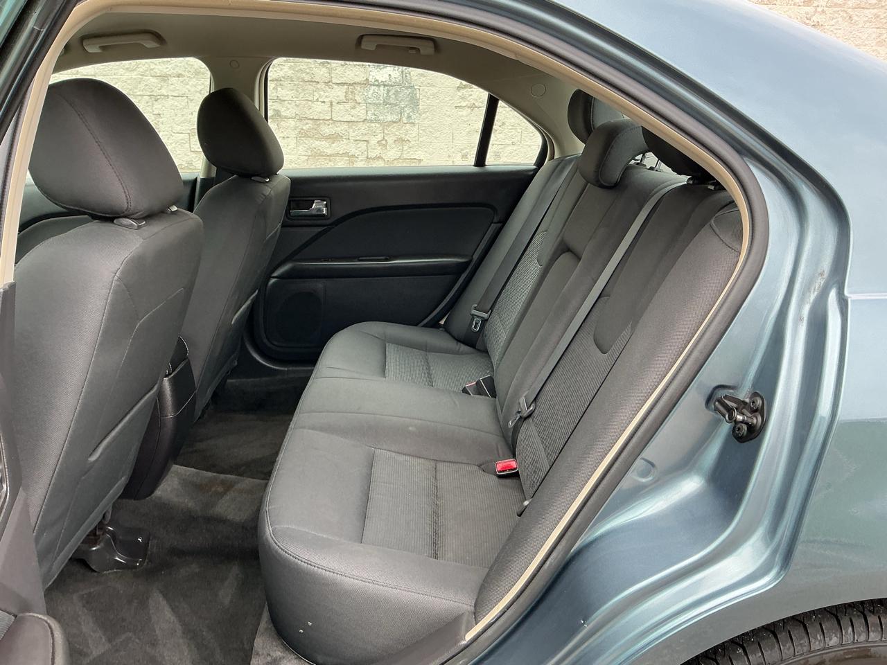 Ford Fusion SE 2012