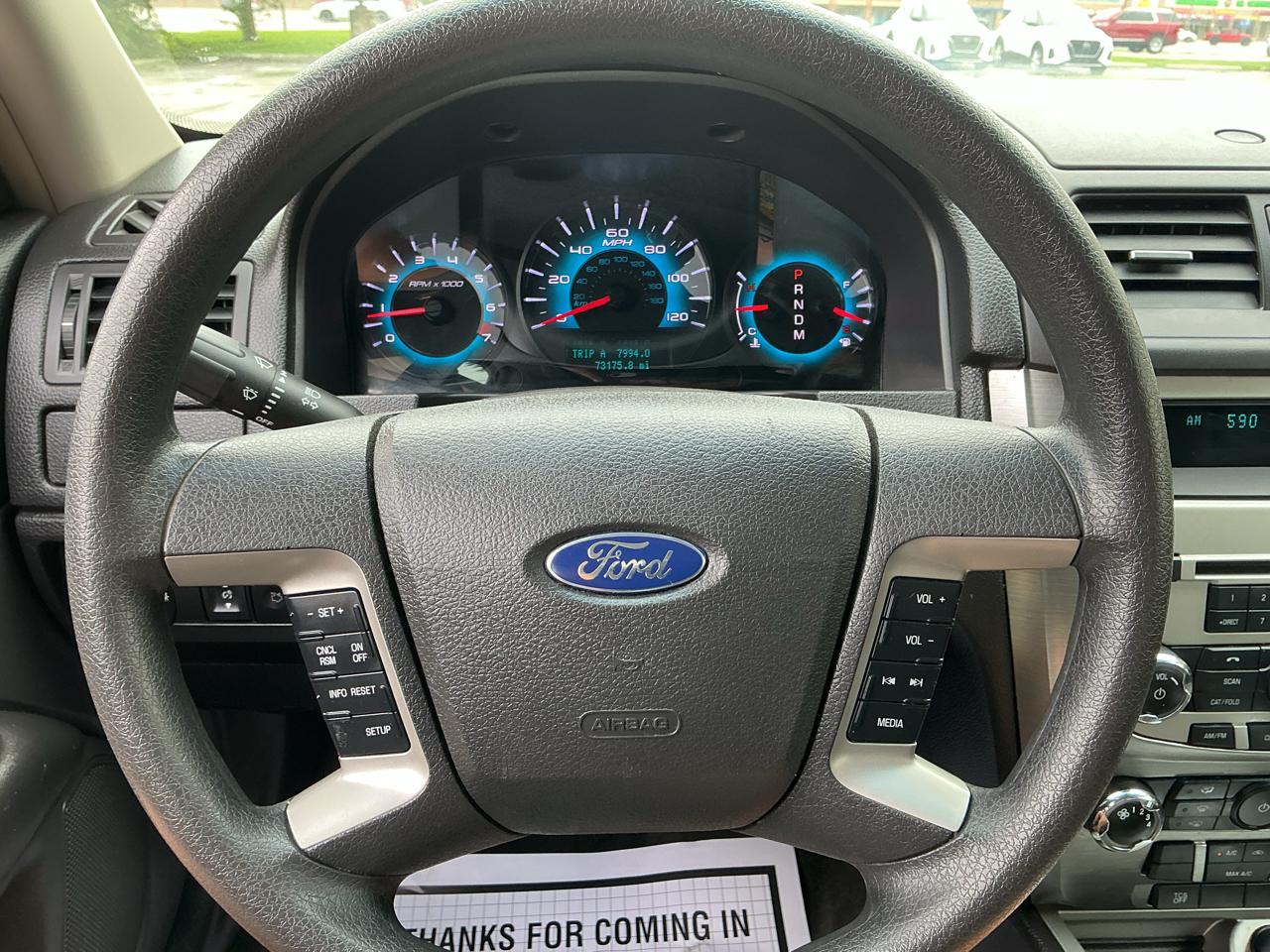 Ford Fusion SE 2012