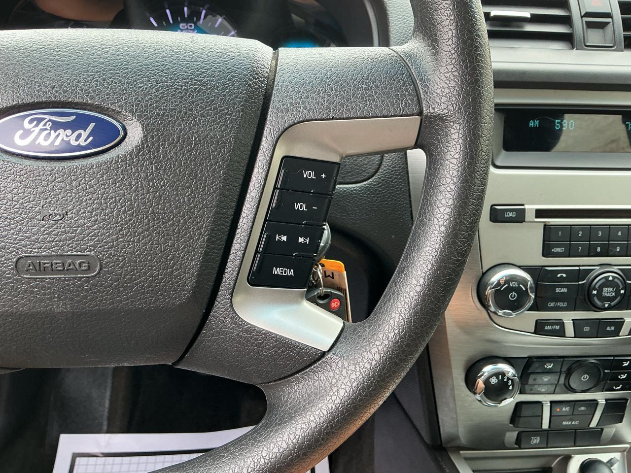 Ford Fusion SE 2012