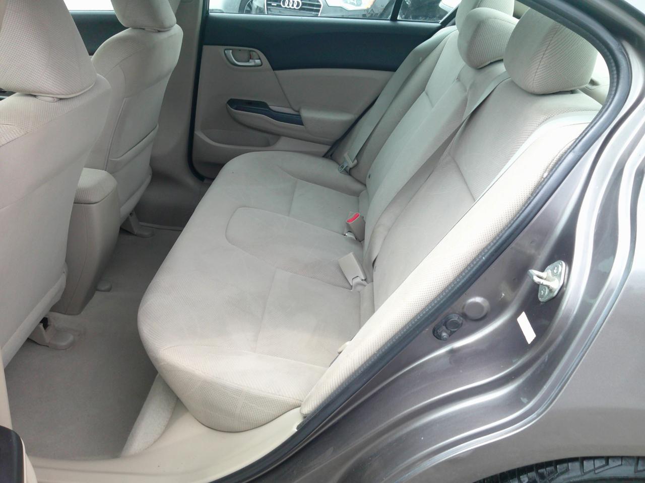 Honda Civic LX Sedan 5-Speed AT 2012