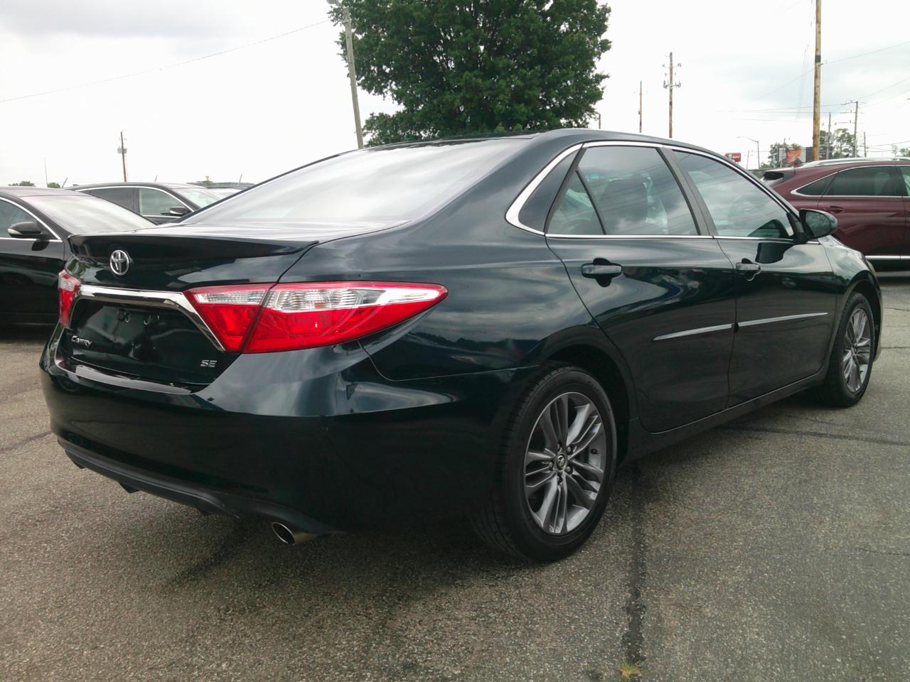 Toyota Camry SE 2015