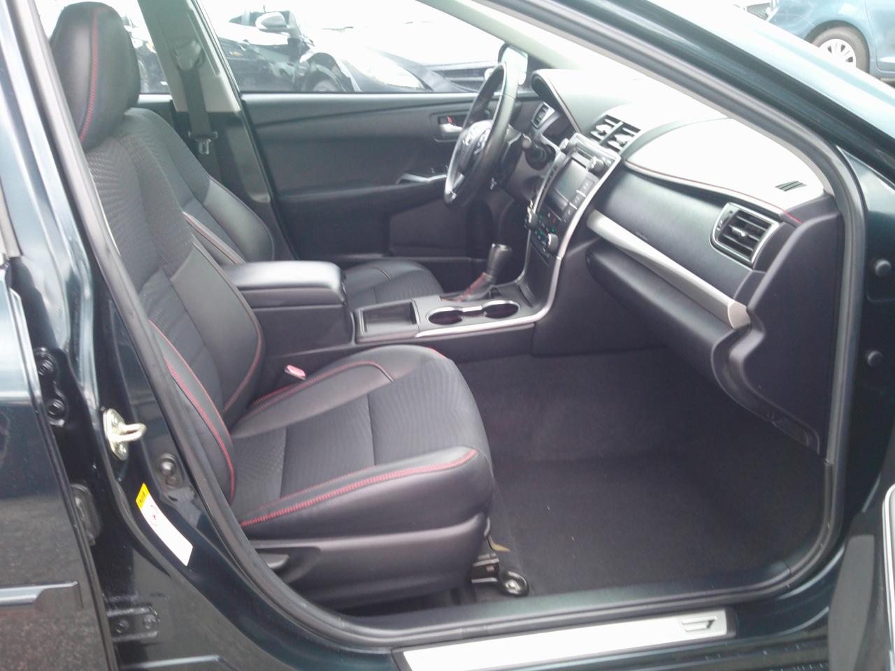 Toyota Camry SE 2015