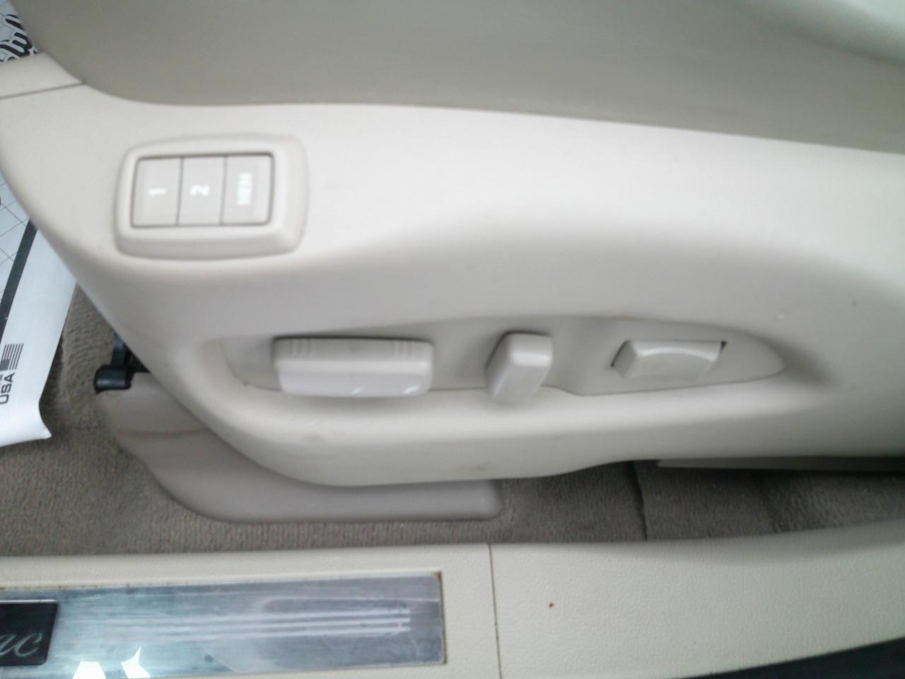 Cadillac SRX AWD Performance Collection 2013
