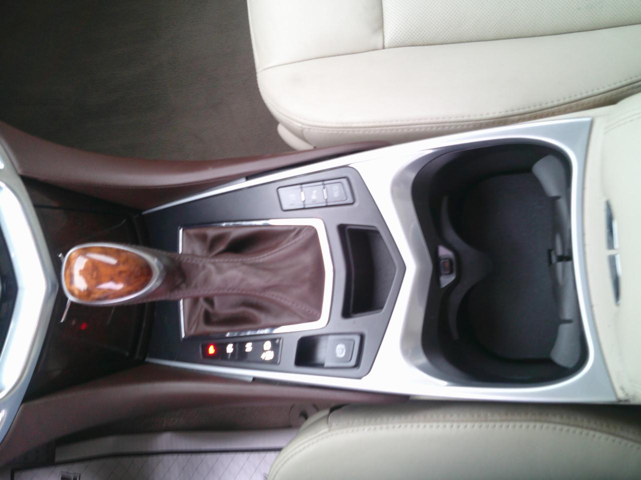 Cadillac SRX AWD Performance Collection 2013