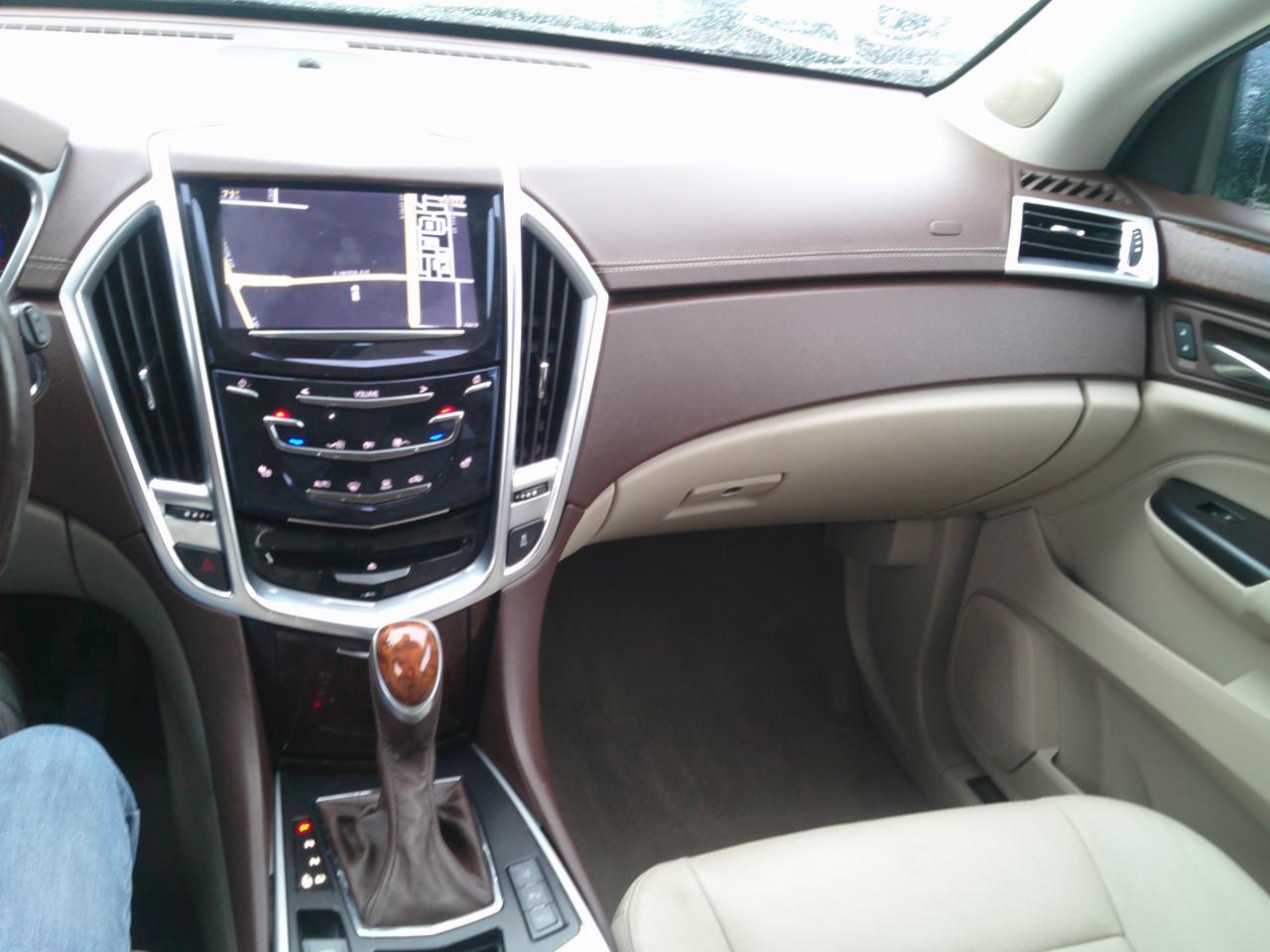 Cadillac SRX AWD Performance Collection 2013