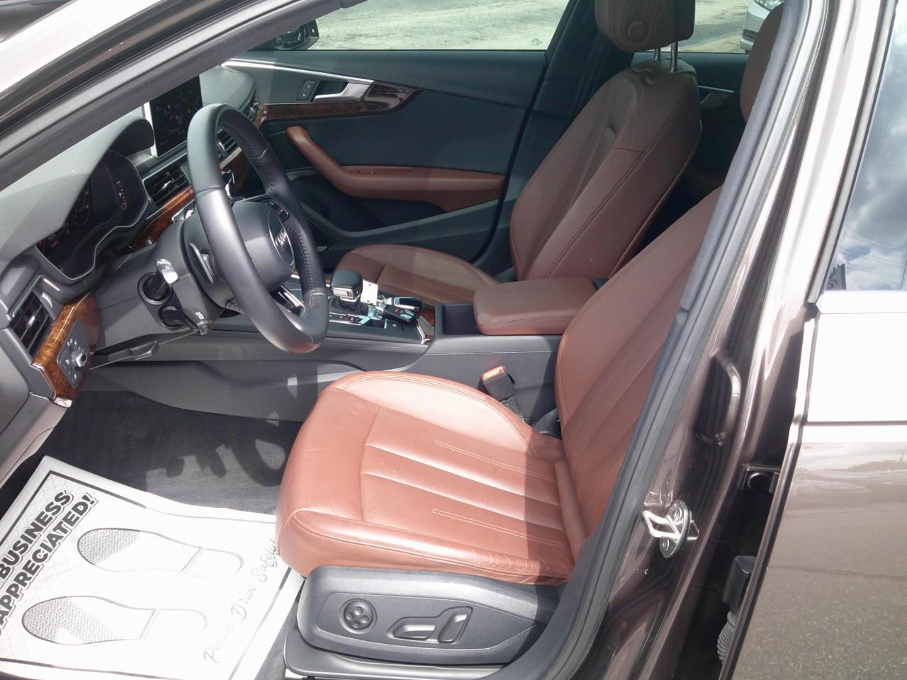 Audi A4 2.0T Premium Plus quattro Sedan 2017