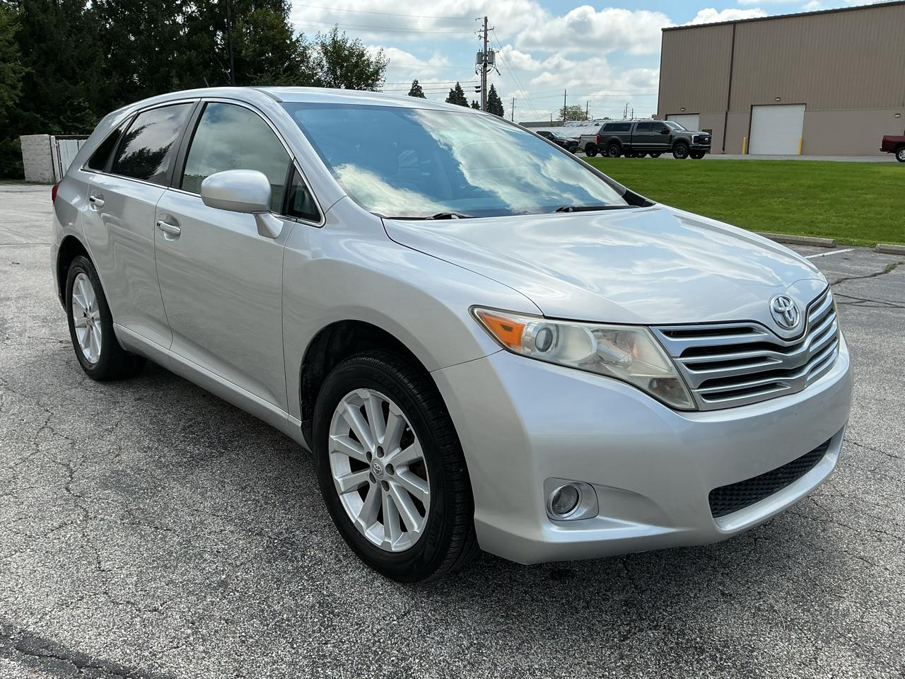 Toyota Venza LE I4 FWD 2012