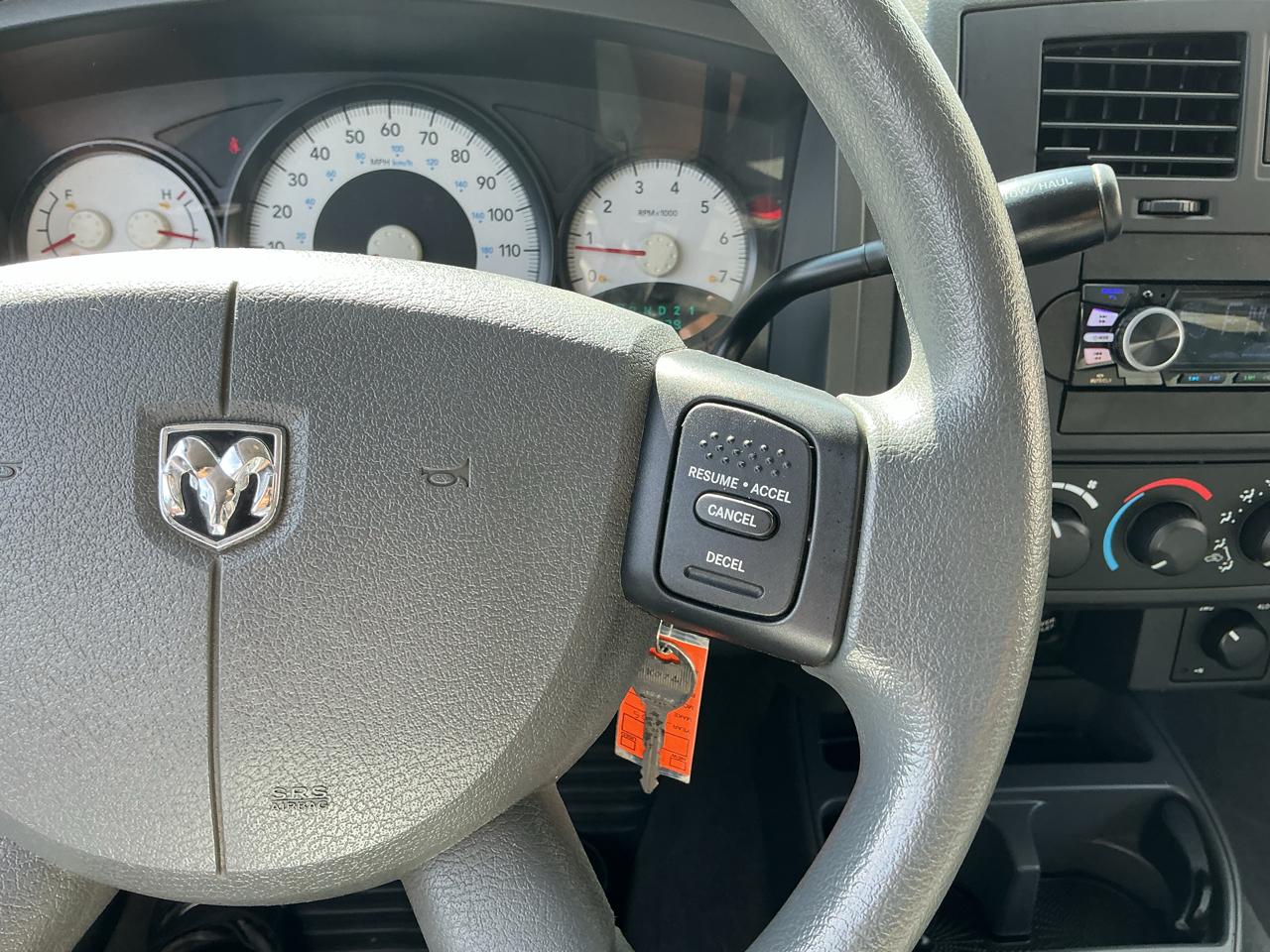 Dodge Dakota ST Club Cab 4WD 2005