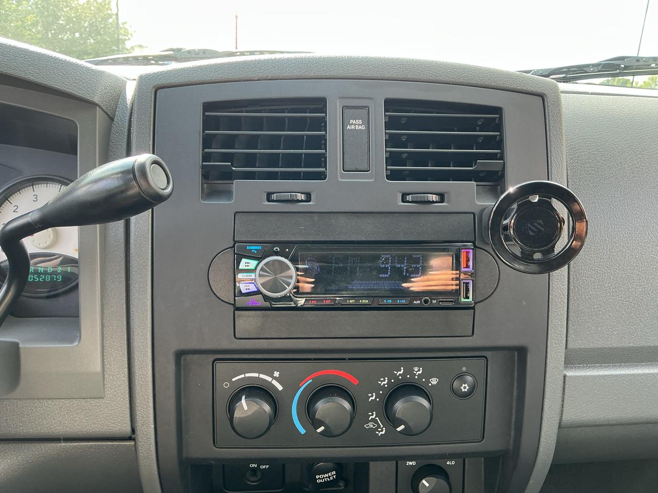 Dodge Dakota ST Club Cab 4WD 2005